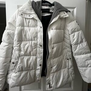 *NWOT* Tommy Hilfiger White Winter Jacket Size L